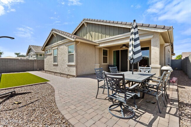 Building Photo - 3859 E Welton Ln