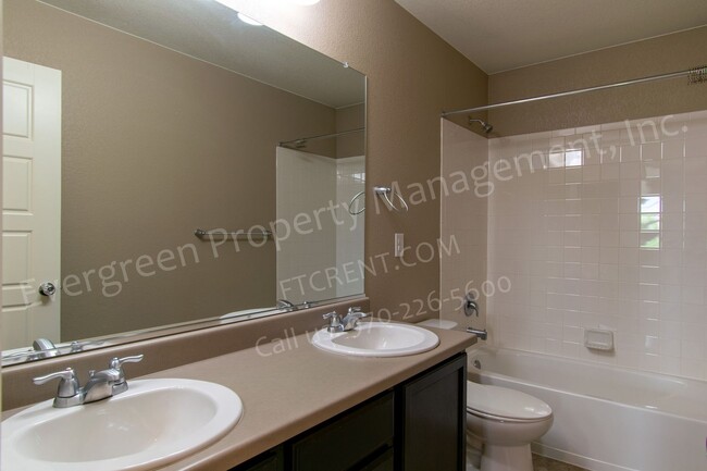 Building Photo - 436 Routt Dr