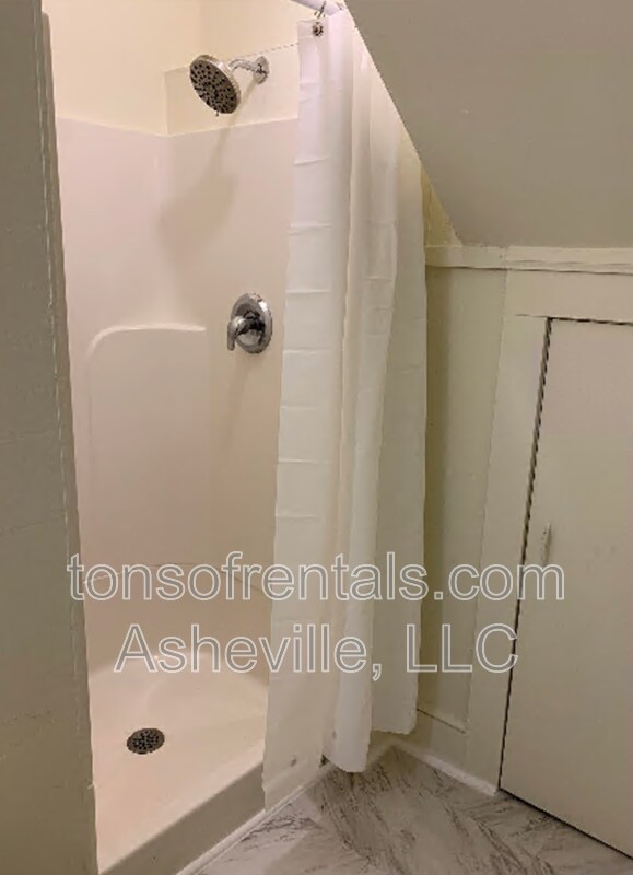 Building Photo - 250 Chestnut St