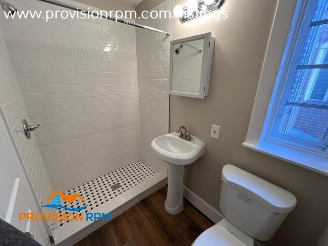 Building Photo - 928 Victory Ave