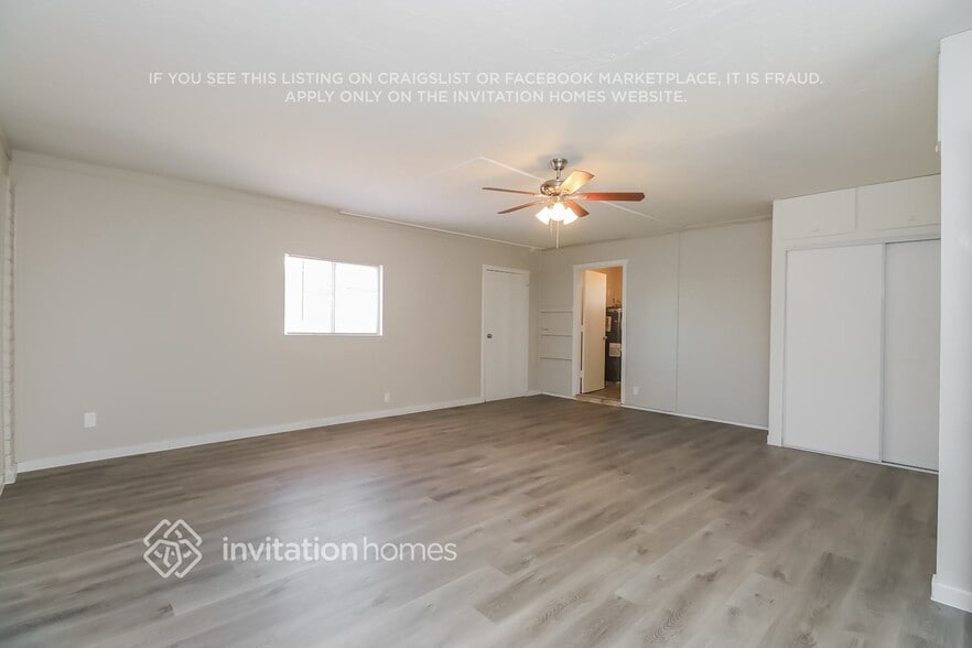 Building Photo - 732 W Flower Ave