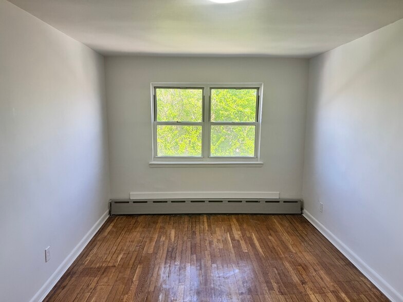 Bedroom 1: 10 x 16 - 727 E 101st St