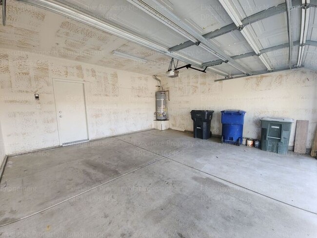 Building Photo - Charming 3 bedroom, 2 bathroom home locate...