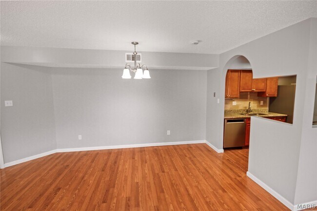 Building Photo - 338 Shirley Ridge Dr