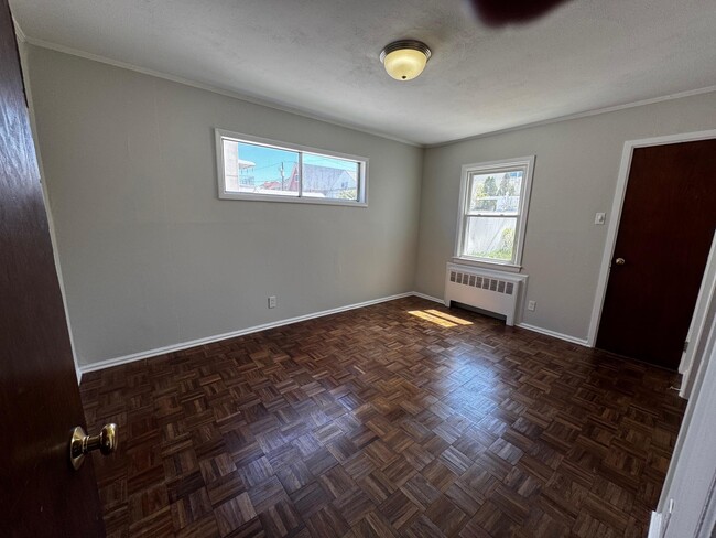 Building Photo - 444 E Park Ave