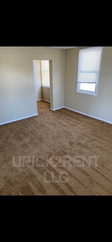 Building Photo - 11301 Main St