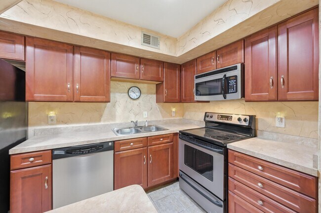 Building Photo - 2311 Basil Dr