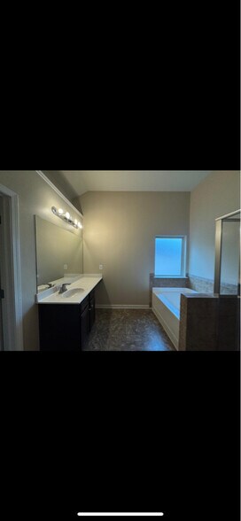Building Photo - 1592 Pressley Ln