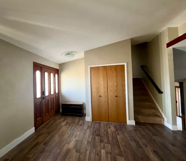 Building Photo - 301 W Mangrum Dr