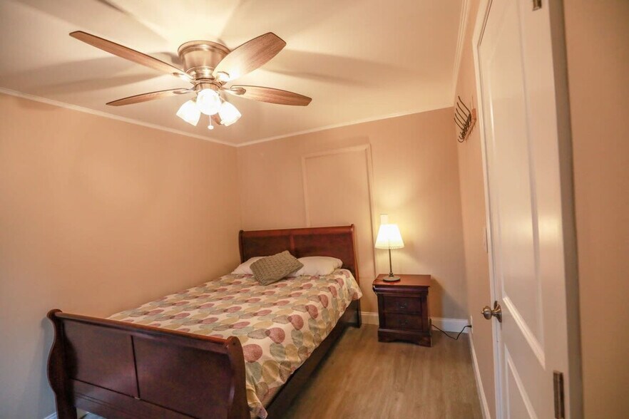 Building Photo - 215 Piedmont Ave NE