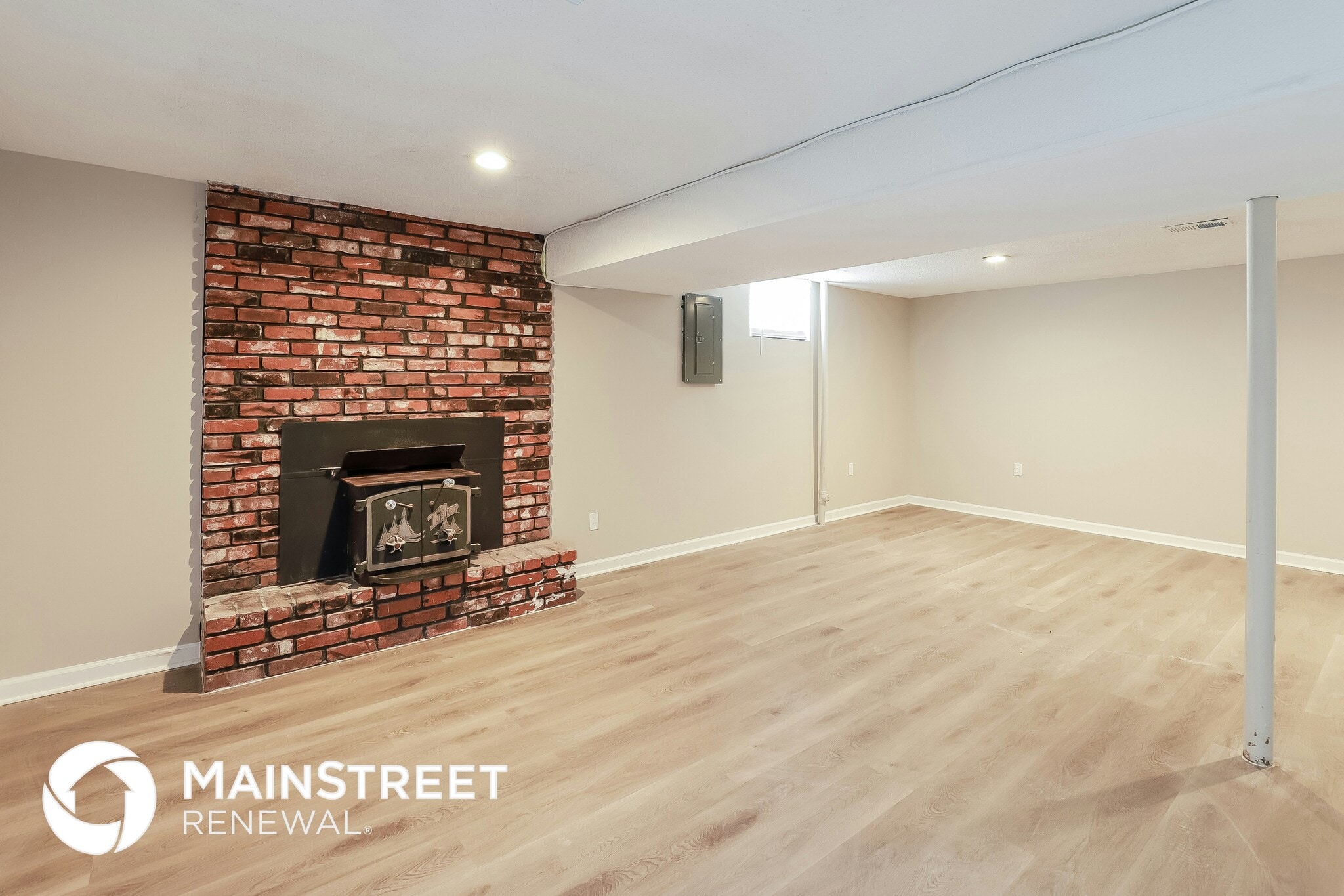 Building Photo - 7641 N Stoddard Ave