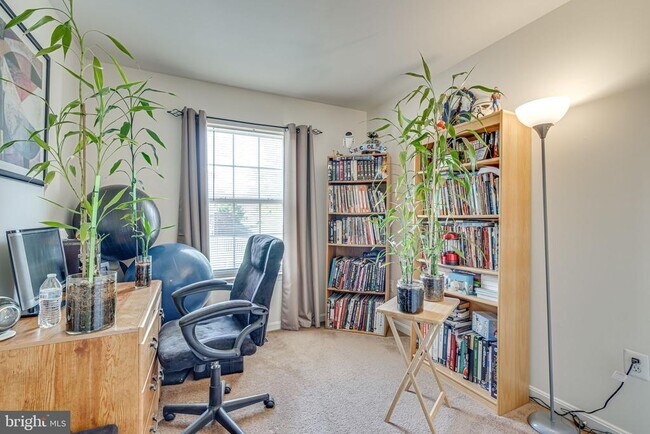Building Photo - 153 Winslow Pl