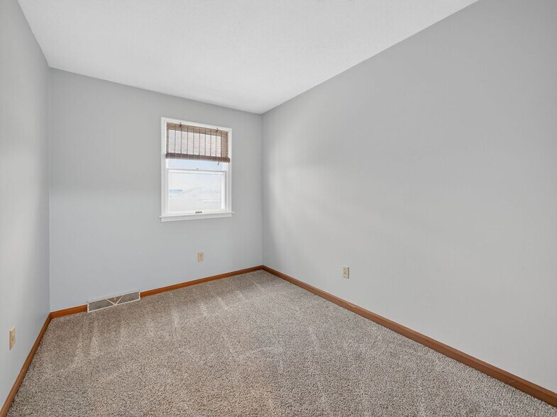 Building Photo - 2149 W Allen St