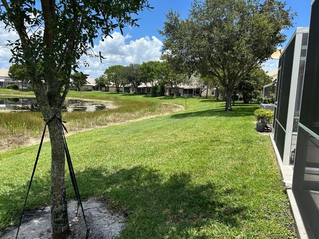 Building Photo - 10470 Pelican Dr
