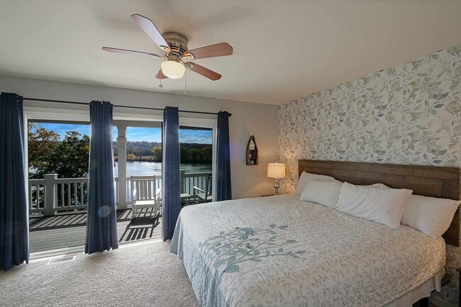 Building Photo - 5 River Row