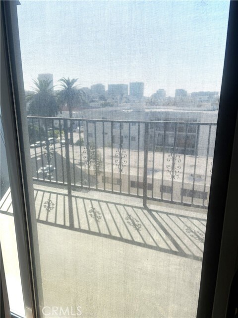 Building Photo - 155 S Oxford Ave