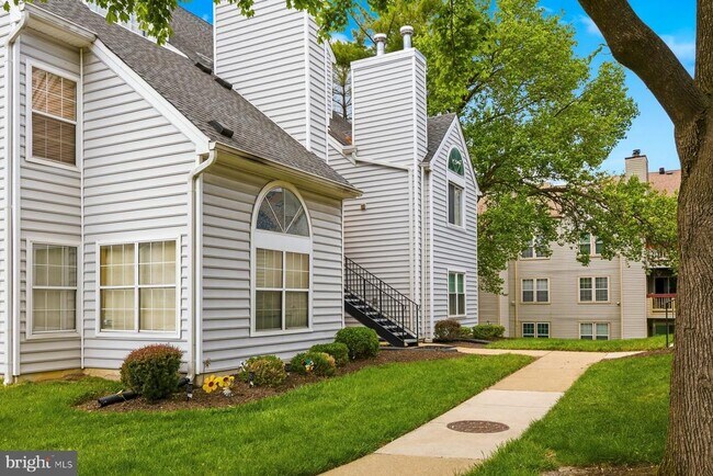 Building Photo - 14053 Vista Dr