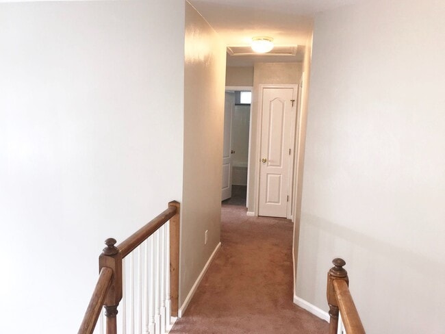 Building Photo - Oakbrooke Meadows