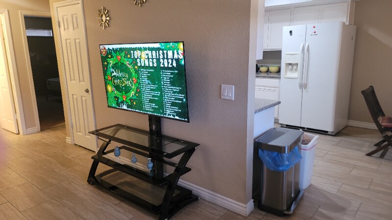 Building Photo - 5576 W Rochelle Ave.