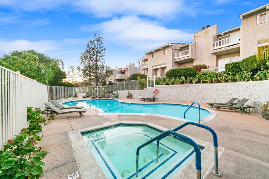 Building Photo - 28320 Rey de Copas Ln