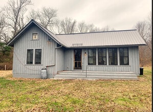 Building Photo - 126 Beaver Brook Rd