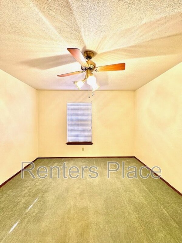 Building Photo - 2915 S 138th E Ave