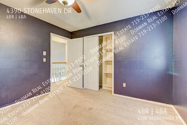 Building Photo - 4390 Stonehaven Dr