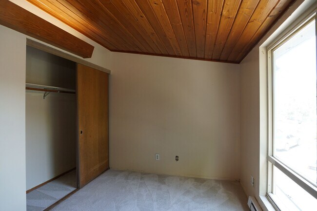 Building Photo - 100 Martin Luther King Jr Way