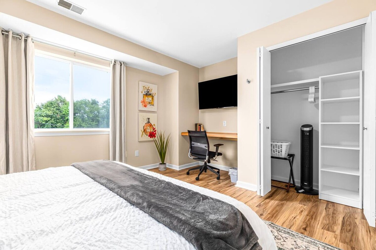 Building Photo - 18308 Mesle St