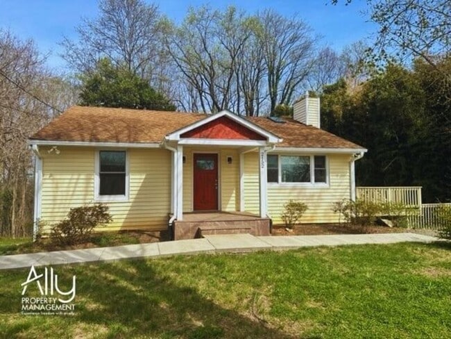 Primary Photo - 2152 Woodburn Rd