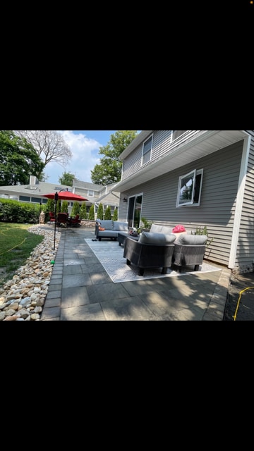 Building Photo - 25 N Doughty Ave