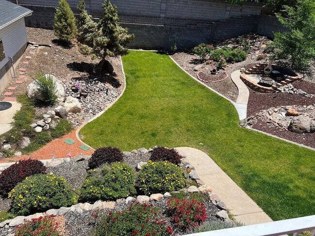 Building Photo - 2167 Cedar Hills Dr