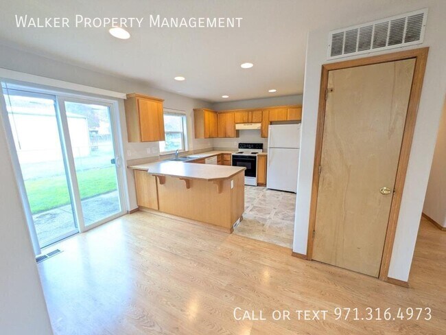 Building Photo - 709 Ella Ct