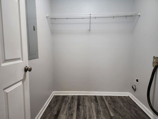 Building Photo - MOVE IN SPECIAL - HALF OFF 1ST MONTHS - All Electric 1 Bedroom 1 Bathroom