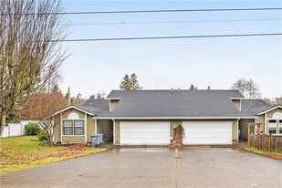 Building Photo - 2742 Sylvan Dr W