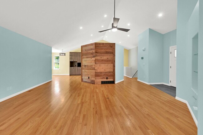 Building Photo - 5108 E Wolf Rdg Cir