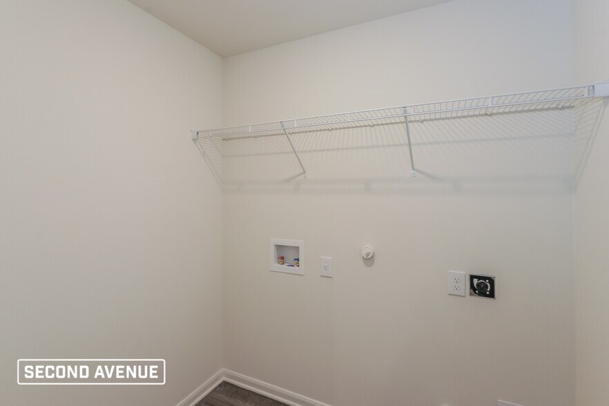 Building Photo - 609 Micah Ln