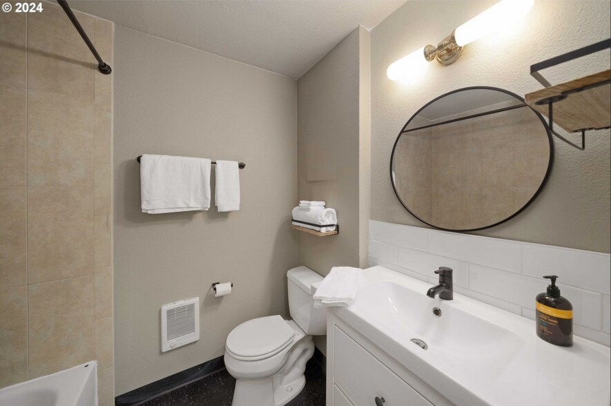 Building Photo - 2680 SW 87th Ave