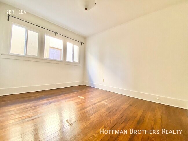 Building Photo - 524 1/2 Heliotrope -A