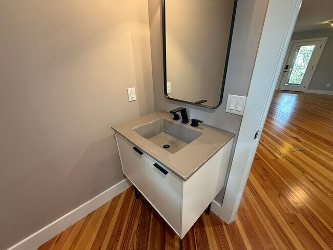 Building Photo - 1708 25th Ave N