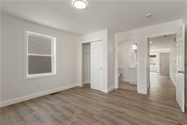 Building Photo - 30 Danby St
