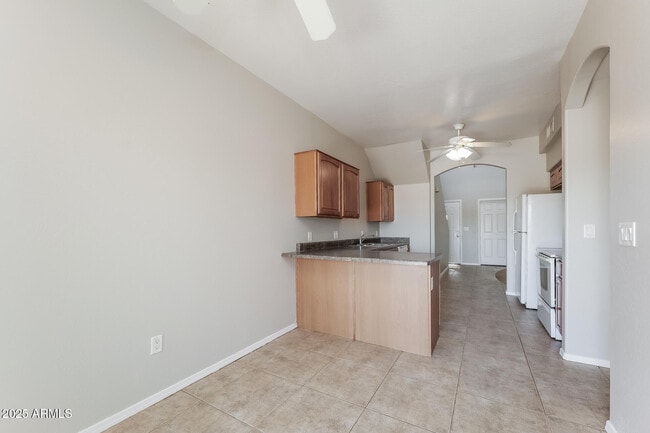 Building Photo - 15237 S Moon Valley Rd