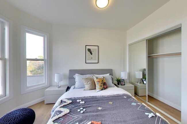 Building Photo - 1262 Vallejo St