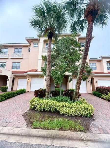 Building Photo - 4804 Sawgrass Breeze Dr