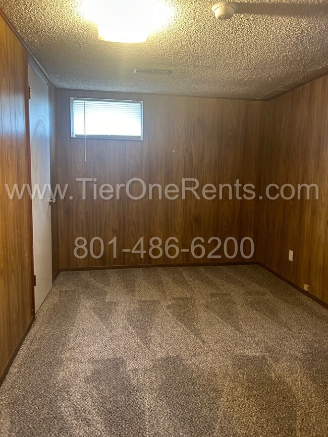 Building Photo - NO DEPOSIT option available for qualified ...