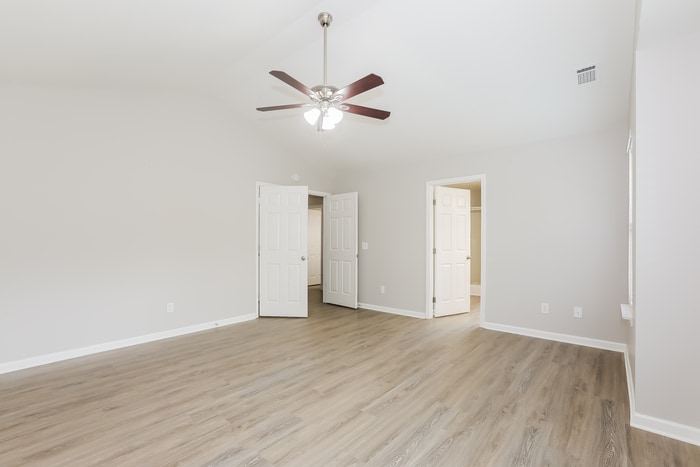 Building Photo - 7141 Silk Tree Pointe