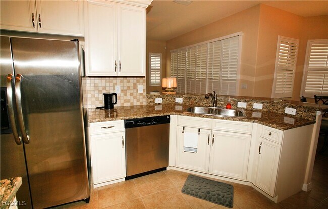 Building Photo - 11070 Esteban Dr