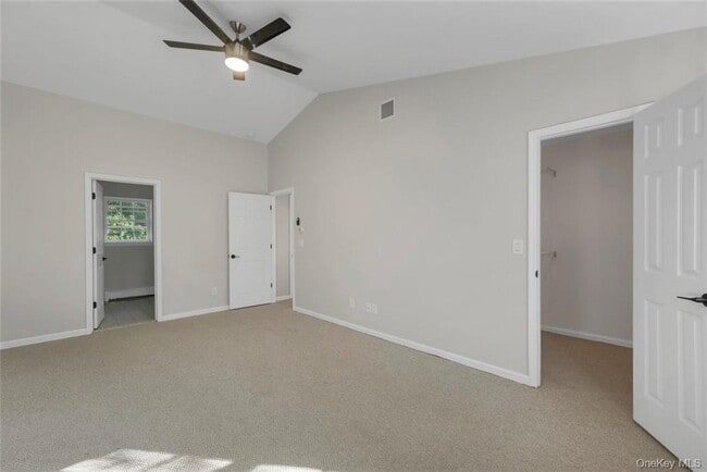 Building Photo - 5 Fairview Ln