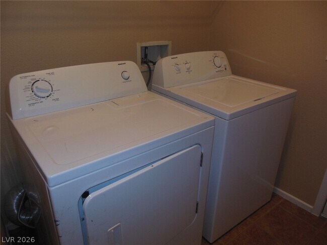 Building Photo - 6218 Desert Lavender Ave