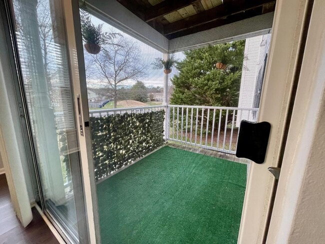 Building Photo - 9397 London Tower Ct